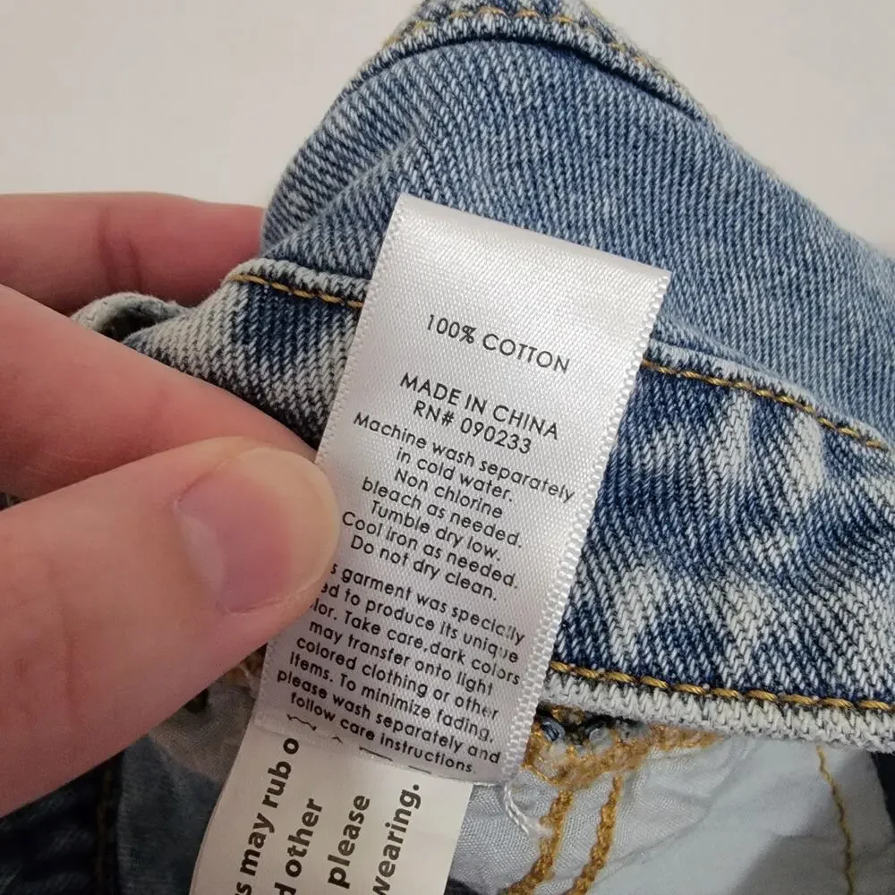 Pacsum Distressed Denim Mom Shorts Size 28 - Picture 5 of 5
